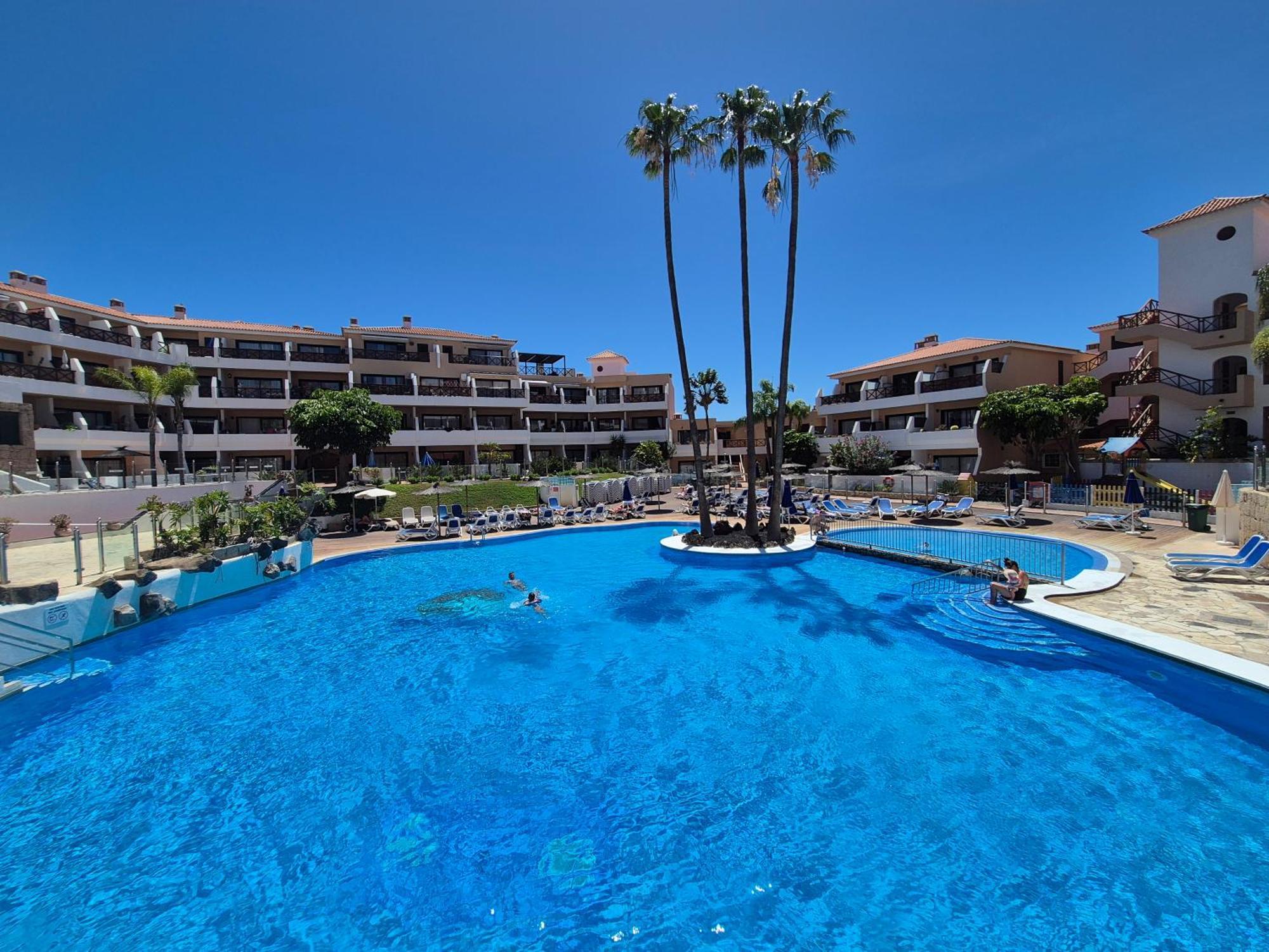 Spacious Apartment With Private Garden In Tenerife South سان ميغيل ذي أبونا المظهر الخارجي الصورة